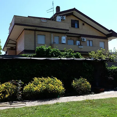Apartment Garden Basement - Seminterrato - Airport Fiumicino